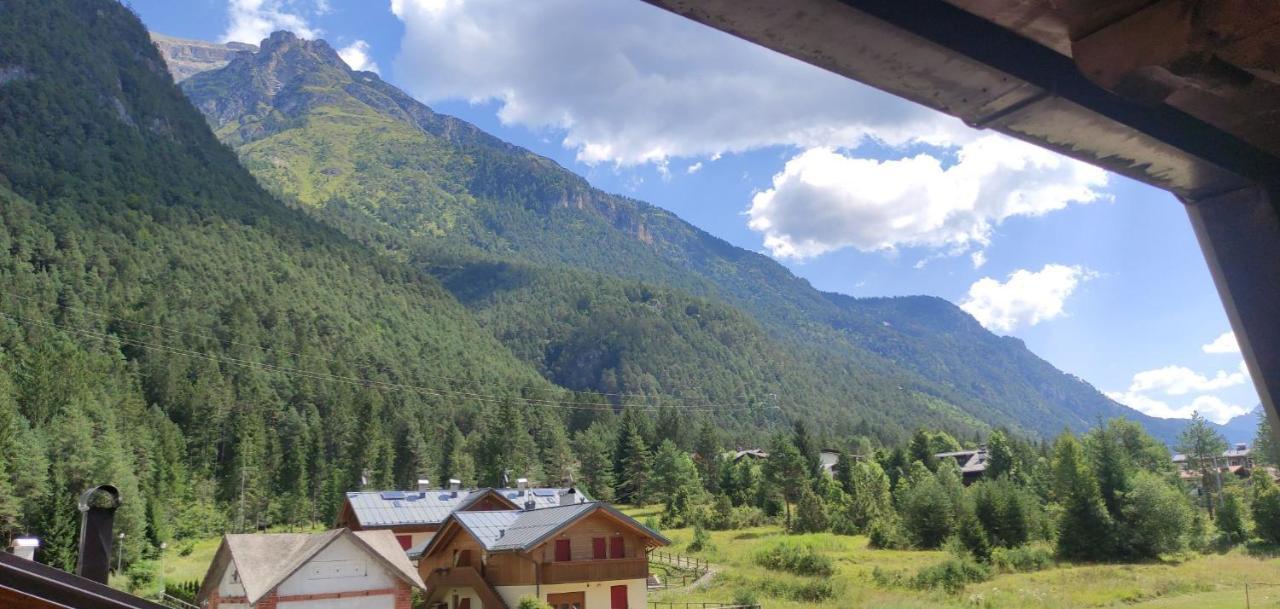 Albergo Ristorante Cacciatori Auronzo di Cadore Exterior foto