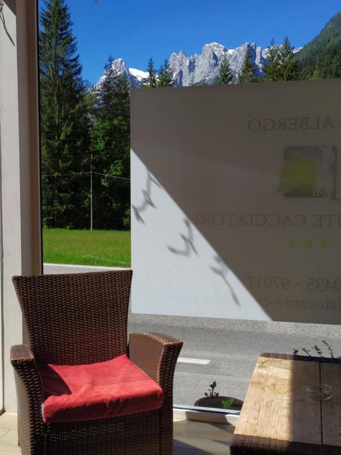 Albergo Ristorante Cacciatori Auronzo di Cadore Exterior foto